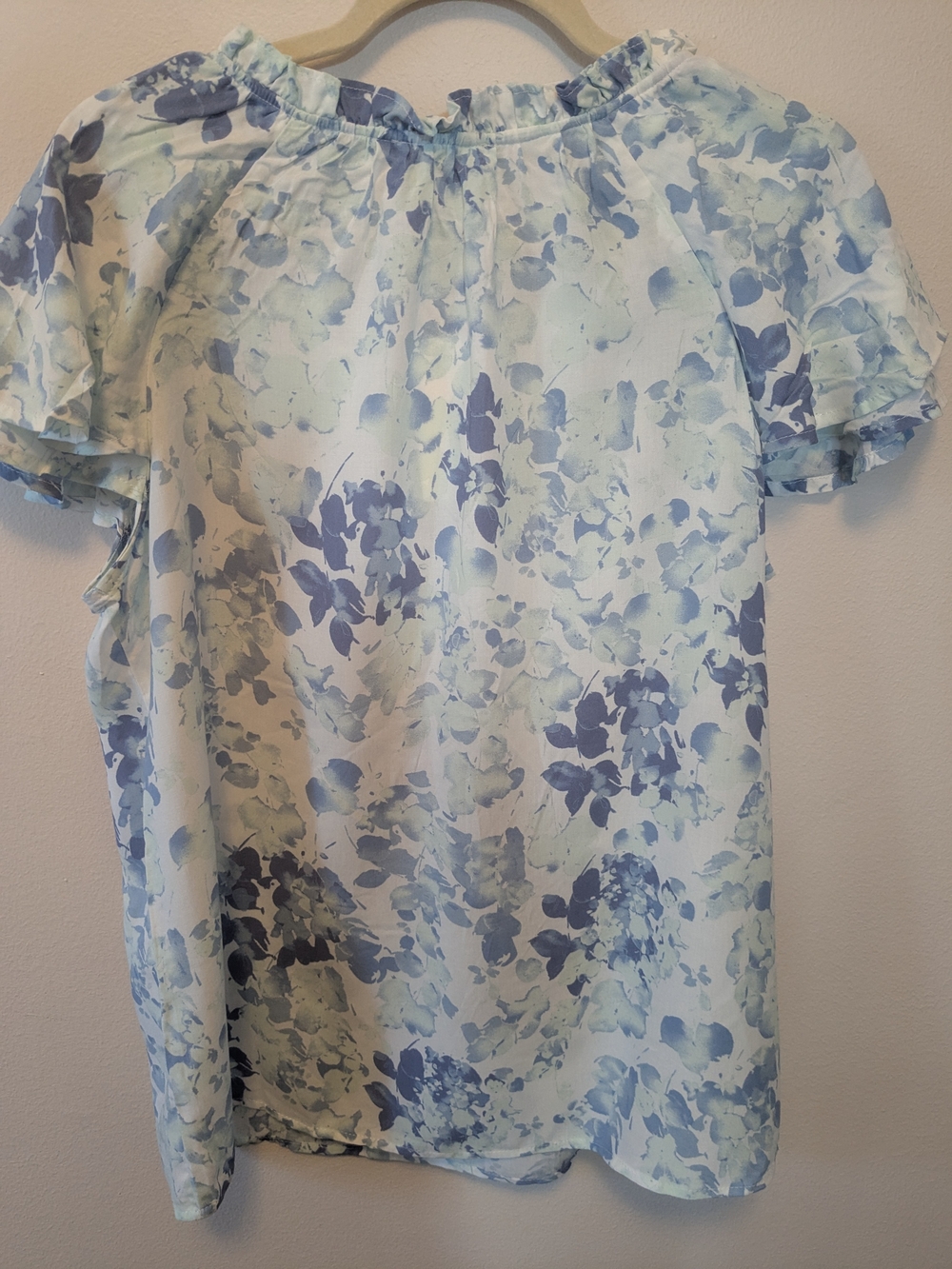 Light Blue Floral Short-Sleeve Women's Blouse